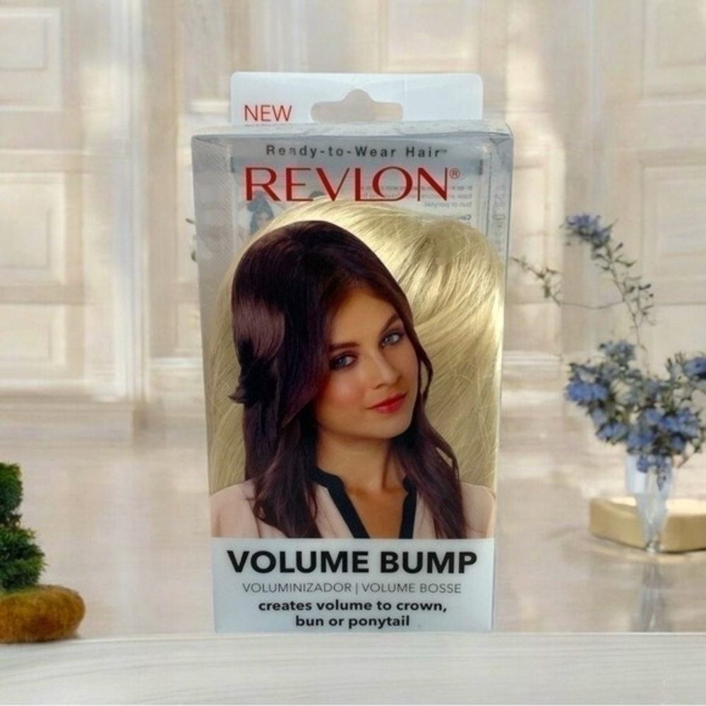 Revlon Volume Bump Hair Bun Blonde 8"-9" Synthetic Hair Attachment NIB Comb